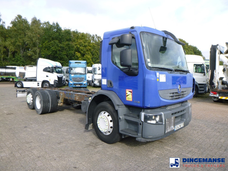 Renault Premium 320 dxi 6x2 chassis ADR - Tankwagen: das Bild 2 Renault Premium 320 dxi 6x2 chassis ADR - Tankwagen: das Bild 2