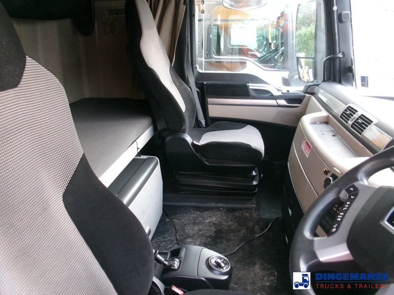 Sattelzugmaschine MAN TGX 26.460 6X2 RHD Euro 6: das Bild 14