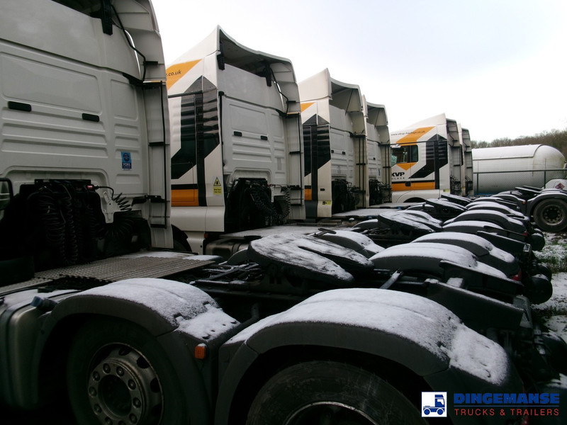 Sattelzugmaschine MAN TGX 26.460 6X2 RHD Euro 6: das Bild 11