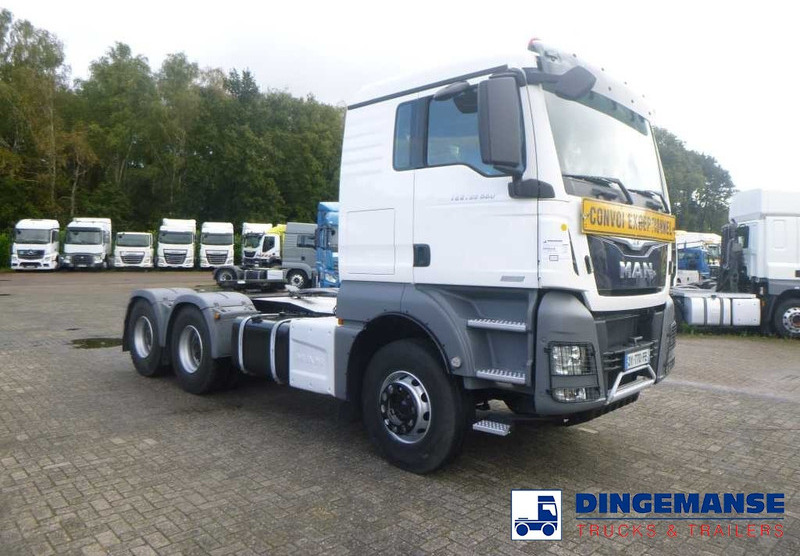MAN TGX 33.560 6X4 + Retarder + Hydraulics / 96 t - Sattelzugmaschine: das Bild 2 MAN TGX 33.560 6X4 + Retarder + Hydraulics / 96 t - Sattelzugmaschine: das Bild 2
