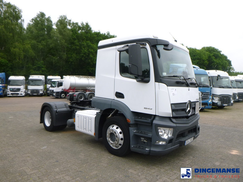 Mercedes-Benz Actros 1843 4x2 Euro 6 + ADR - Sattelzugmaschine: das Bild 2 Mercedes-Benz Actros 1843 4x2 Euro 6 + ADR - Sattelzugmaschine: das Bild 2