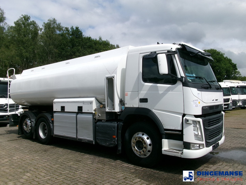 Volvo FM 380 6X2 fuel tank 20.6 m3 / 4 comp - Tankwagen: das Bild 2 Volvo FM 380 6X2 fuel tank 20.6 m3 / 4 comp - Tankwagen: das Bild 2