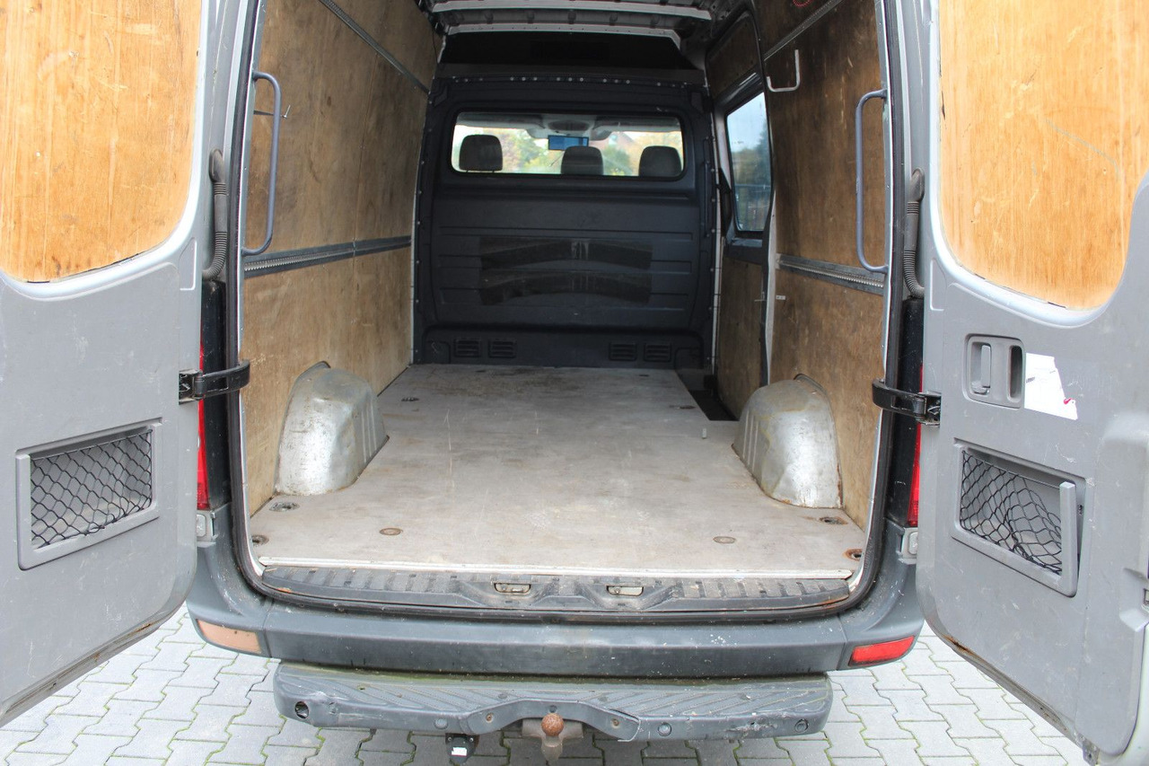 Volkswagen Crafter 2.5 TDI Kasten 3,5 t + AHK, Klima, - Kastenwagen: das Bild 5 Volkswagen Crafter 2.5 TDI Kasten 3,5 t + AHK, Klima, - Kastenwagen: das Bild 5