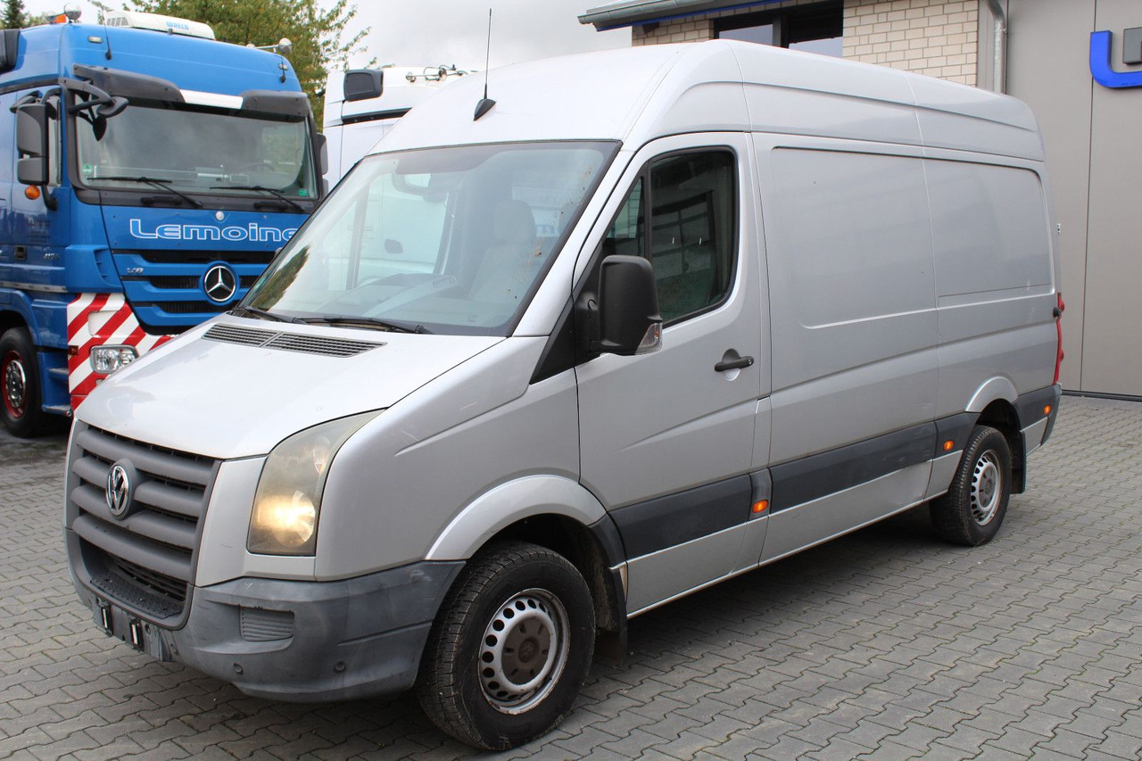 Volkswagen Crafter 2.5 TDI Kasten 3,5 t + AHK, Klima, - Kastenwagen: das Bild 2 Volkswagen Crafter 2.5 TDI Kasten 3,5 t + AHK, Klima, - Kastenwagen: das Bild 2