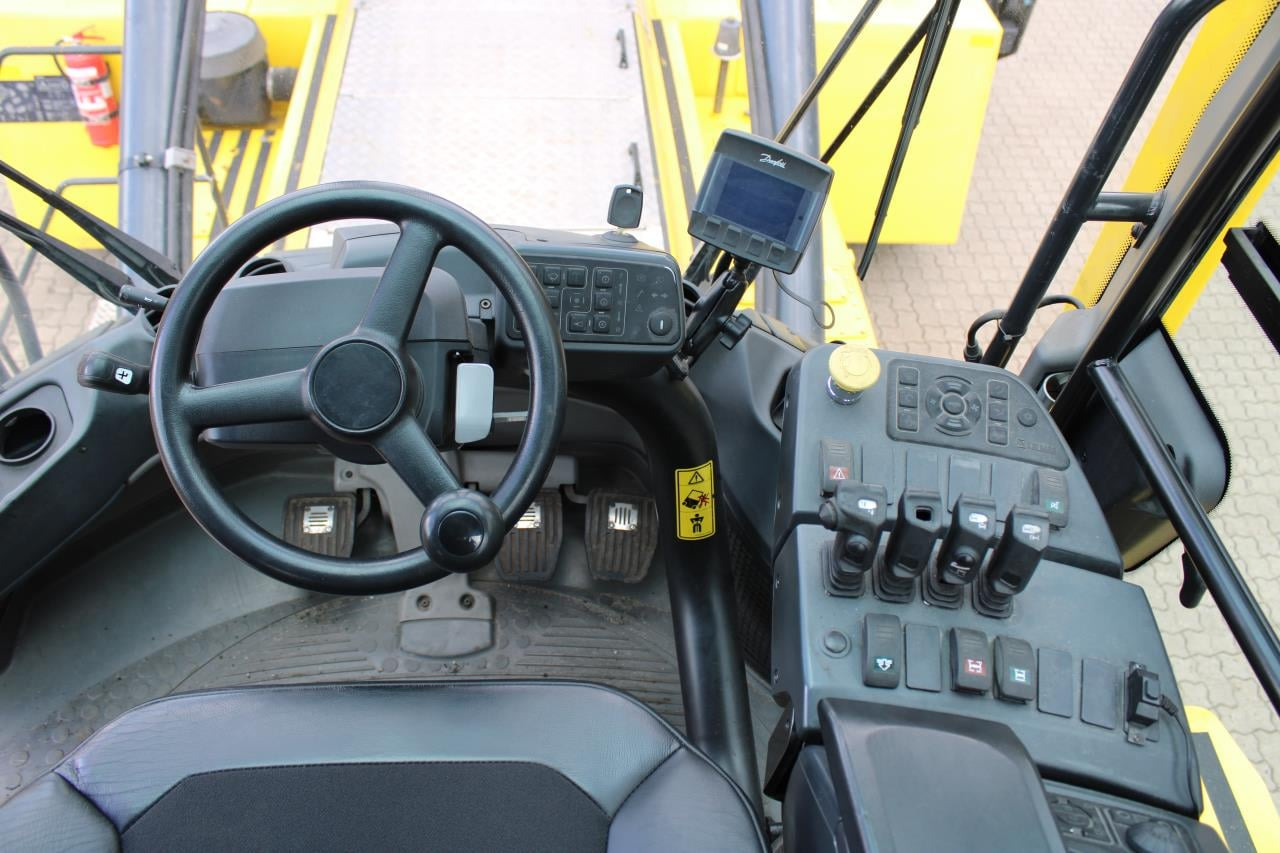 Kalmar DCG90-45ES7 - Containerstapler: das Bild 4 Kalmar DCG90-45ES7 - Containerstapler: das Bild 4