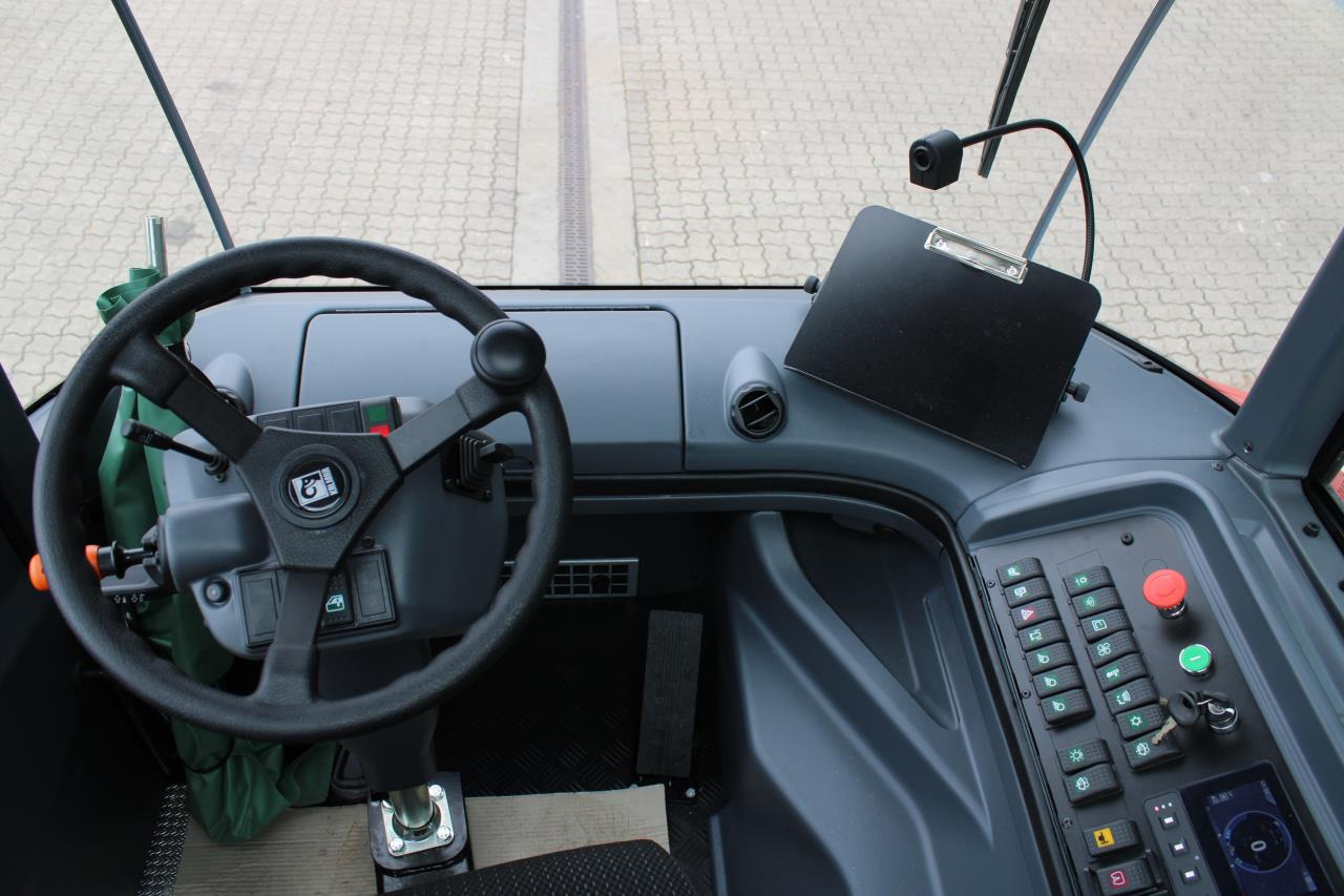 Kalmar TRL618I 4X4 - Terminaltraktor: das Bild 4 Kalmar TRL618I 4X4 - Terminaltraktor: das Bild 4