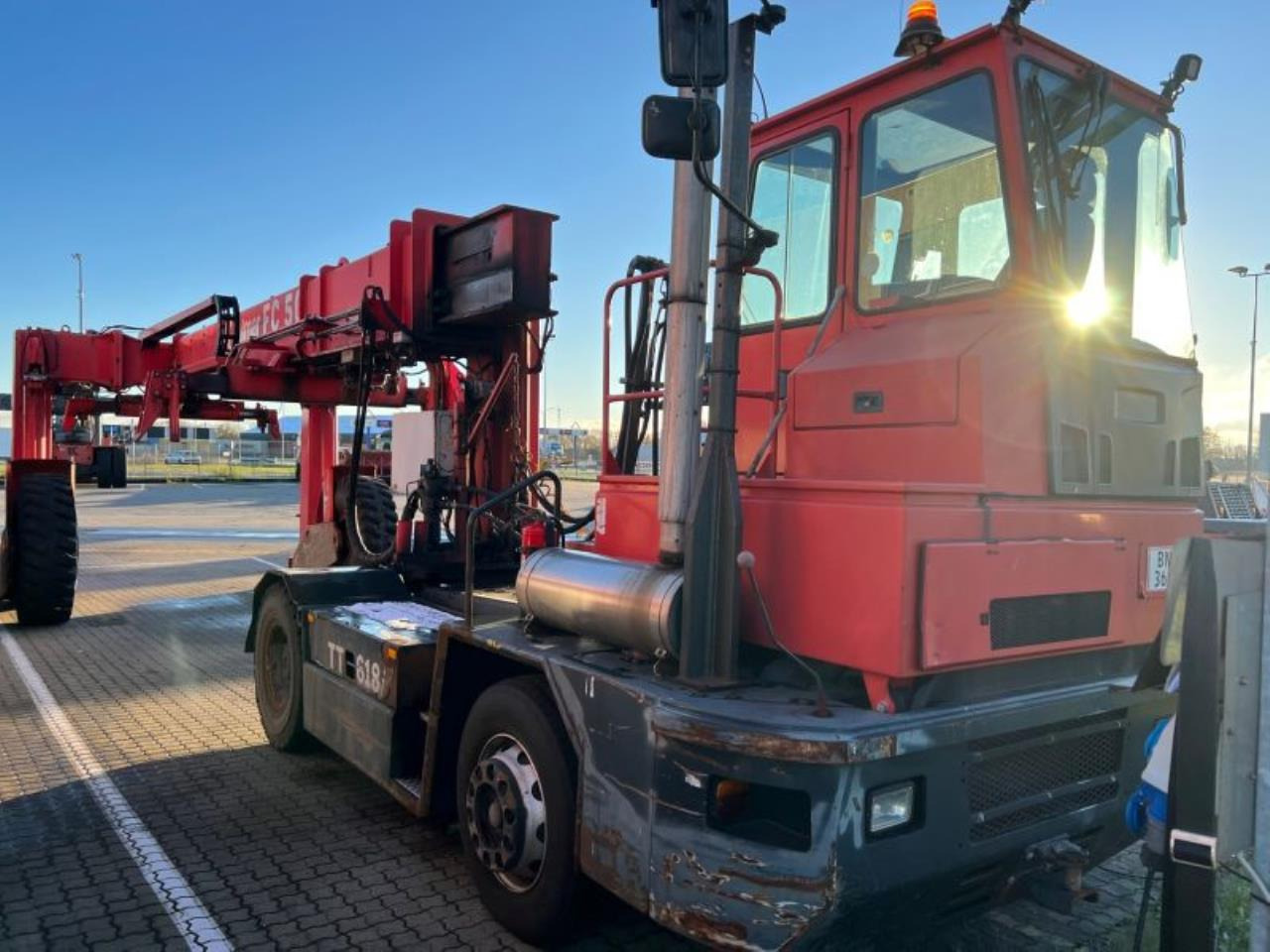 Kalmar TT618 - Terminaltraktor: das Bild 1 Kalmar TT618 - Terminaltraktor: das Bild 1