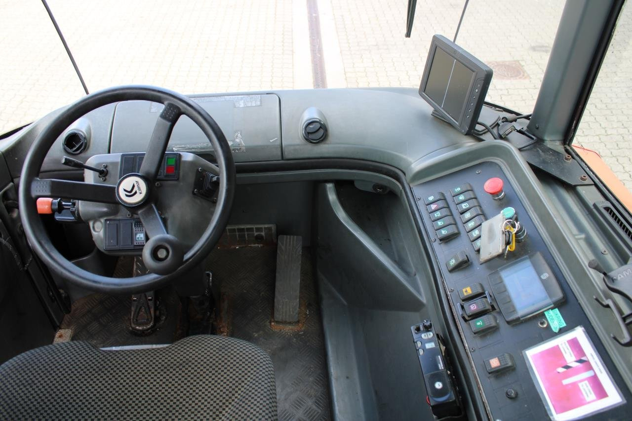 Kalmar TT618I - Terminaltraktor: das Bild 4 Kalmar TT618I - Terminaltraktor: das Bild 4