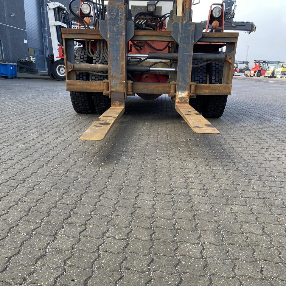 SveTruck 10-900 - Dieselstapler: das Bild 3 SveTruck 10-900 - Dieselstapler: das Bild 3