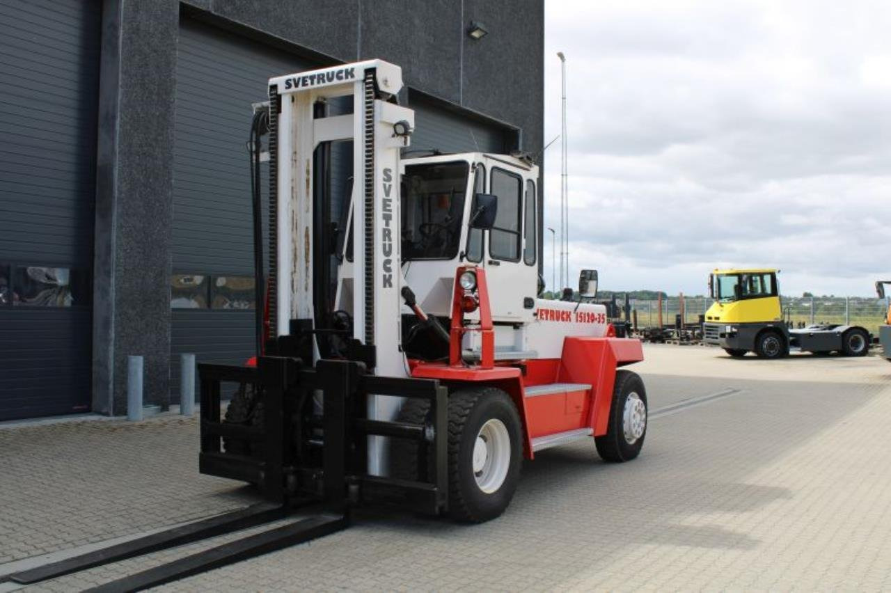 SveTruck 15120-35 - Dieselstapler: das Bild 2 SveTruck 15120-35 - Dieselstapler: das Bild 2