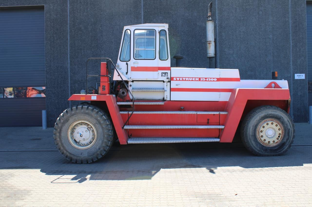 SveTruck 32120-47 - Dieselstapler: das Bild 1 SveTruck 32120-47 - Dieselstapler: das Bild 1
