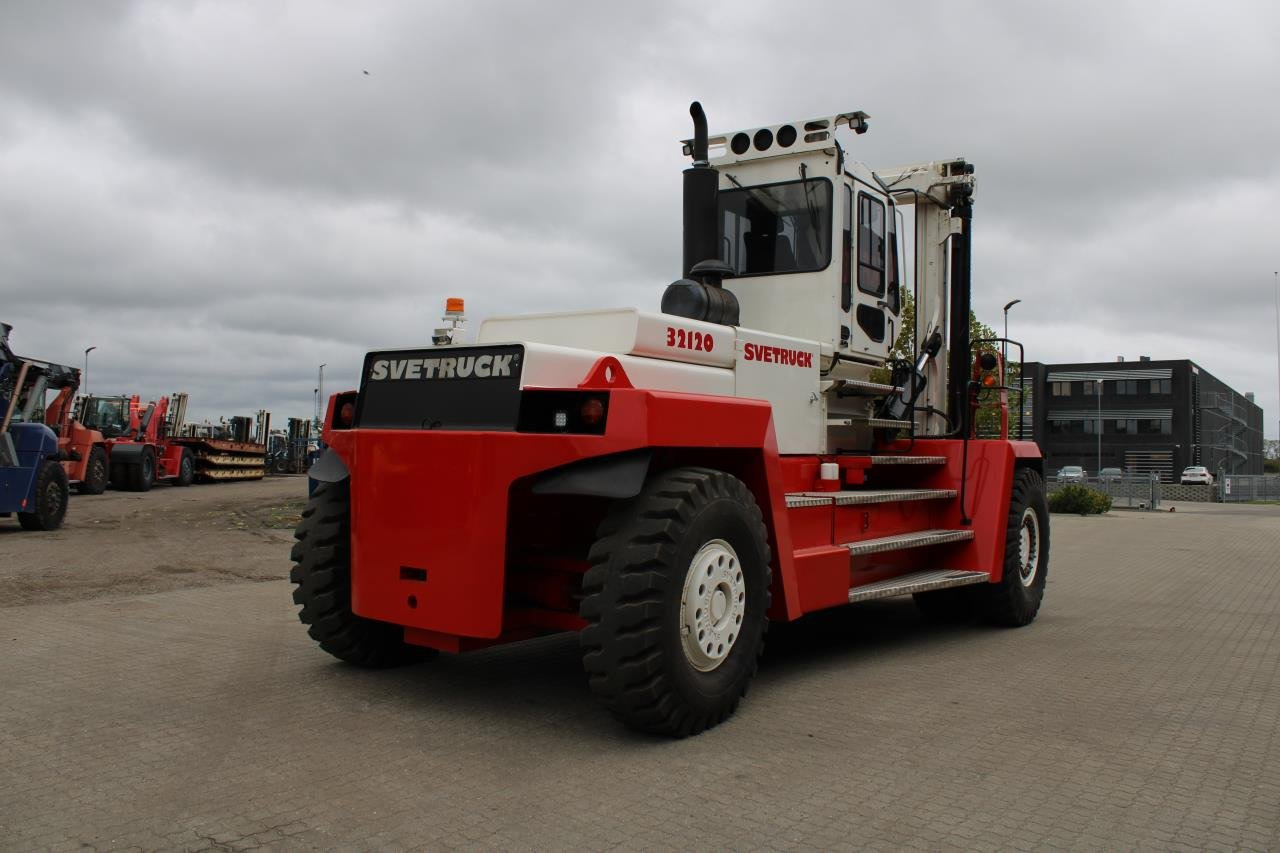SveTruck 32120-50 - Dieselstapler: das Bild 3 SveTruck 32120-50 - Dieselstapler: das Bild 3