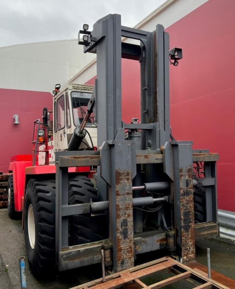 SveTruck 44120-52 - Dieselstapler: das Bild 1 SveTruck 44120-52 - Dieselstapler: das Bild 1