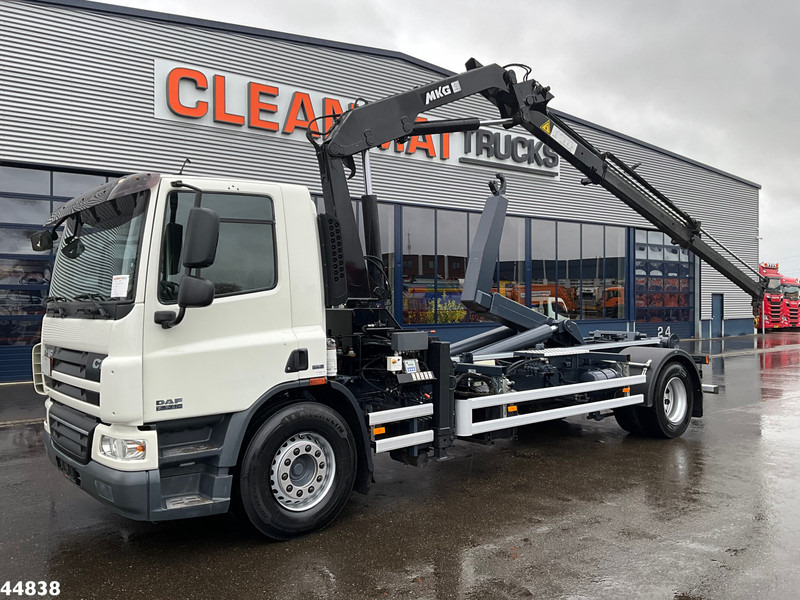 DAF FA 75 CF 250 MKG 14 Tonmeter laadkraan - Abrollkipper, Autokran: das Bild 1 DAF FA 75 CF 250 MKG 14 Tonmeter laadkraan - Abrollkipper, Autokran: das Bild 1