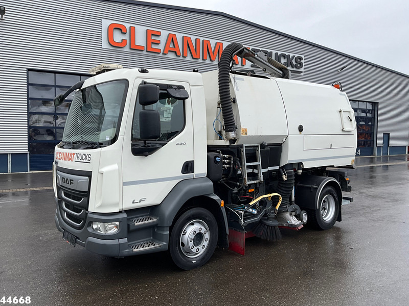 DAF FA LF 230 Euro 6 Johnston VT652 Just 87.278 km! - Kehrmaschine: das Bild 3 DAF FA LF 230 Euro 6 Johnston VT652 Just 87.278 km! - Kehrmaschine: das Bild 3