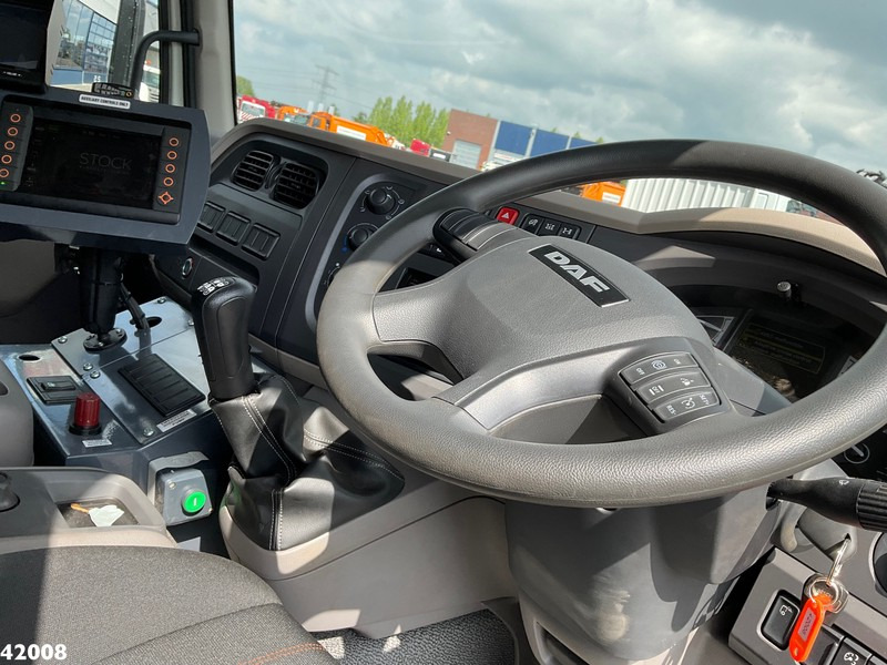 Kehrmaschine DAF FA LF 230 Johnston VT 650: das Bild 12