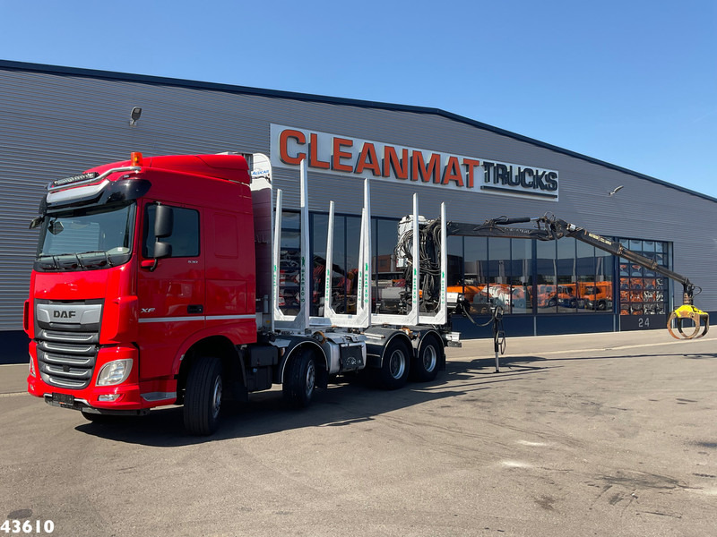 DAF FAD XF 530 8x4 Holzkran - Autokran: das Bild 2 DAF FAD XF 530 8x4 Holzkran - Autokran: das Bild 2