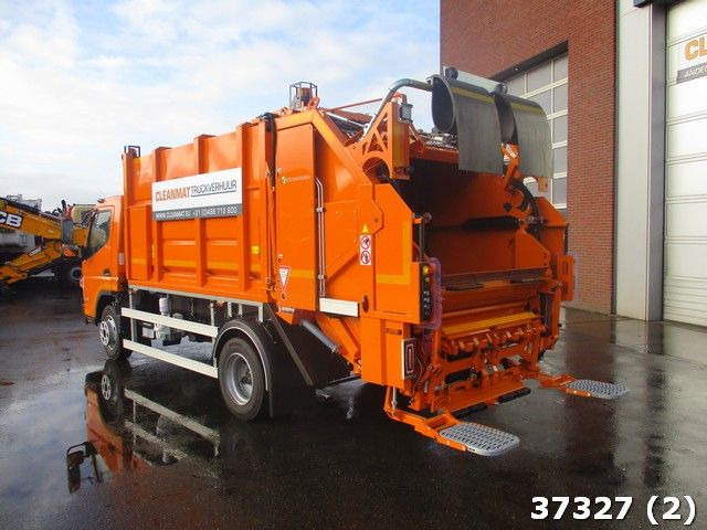 FUSO Canter 9C18 - Müllwagen: das Bild 2 FUSO Canter 9C18 - Müllwagen: das Bild 2