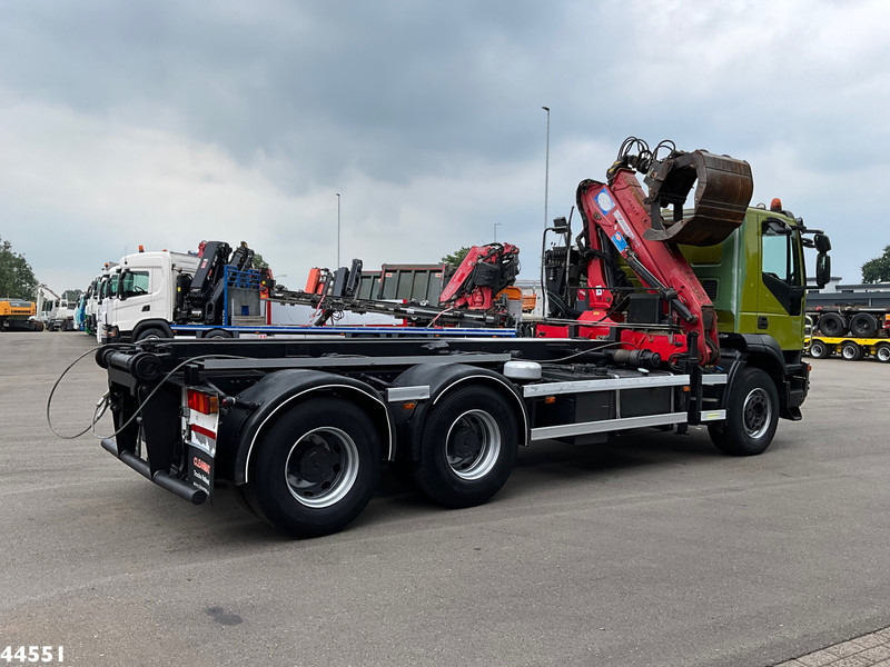 Iveco AD260T41 6x4 HMF 16 Tonmeter Z-kraan - Seil Abrollkipper, Autokran: das Bild 5 Iveco AD260T41 6x4 HMF 16 Tonmeter Z-kraan - Seil Abrollkipper, Autokran: das Bild 5