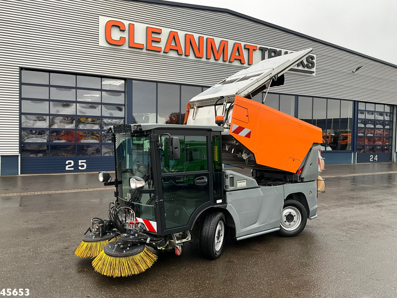 Kärcher MC 250 Just 16.579 km! - Kehrmaschine: das Bild 1 Kärcher MC 250 Just 16.579 km! - Kehrmaschine: das Bild 1