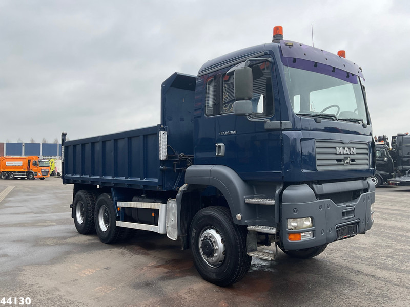 MAN TGA 33.363 6x6 Kipper 12m³ Manual Full steel - Kipper: das Bild 5 MAN TGA 33.363 6x6 Kipper 12m³ Manual Full steel - Kipper: das Bild 5