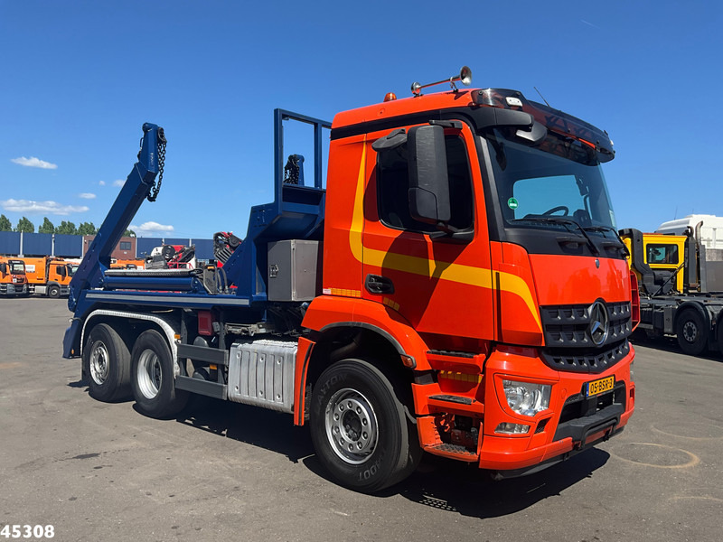 Mercedes-Benz Arocs 2536 Euro 6 Meiler 16 Ton's portaalarmsysteem - Absetzkipper: das Bild 2 Mercedes-Benz Arocs 2536 Euro 6 Meiler 16 Ton's portaalarmsysteem - Absetzkipper: das Bild 2