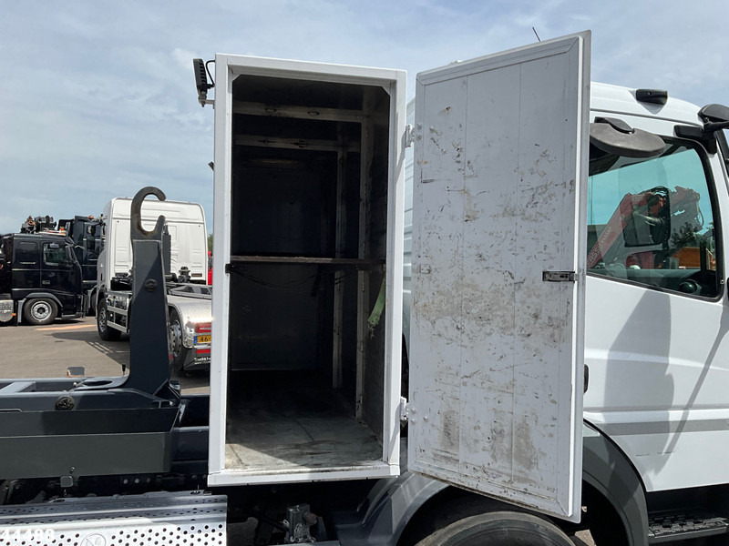 Abrollkipper Mercedes-Benz Atego 1218 Euro 6 Manual 7 Ton haakarmsysteem: das Bild 9
