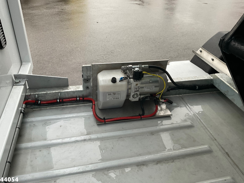 Müllwagen Peugeot E-Expert 100% elektrisch kippende zijlader: das Bild 15