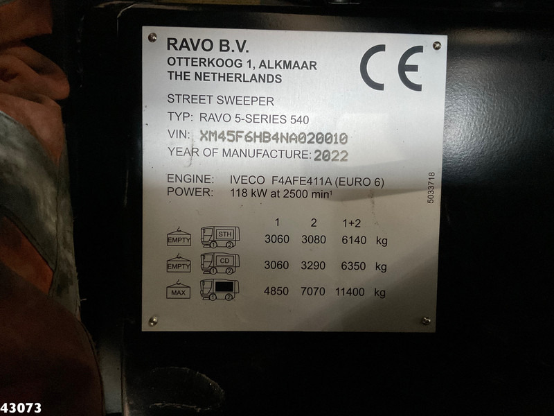 Kehrmaschine Ravo 540 STH Euro 6 with 3-rd brush: das Bild 19