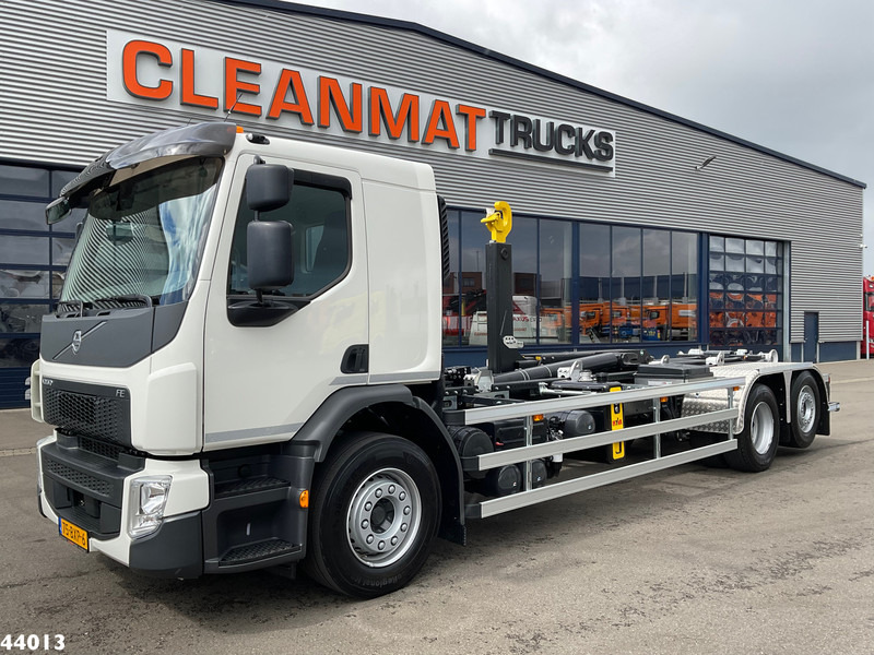 Volvo FE 350 6x2 Hyvalift 26 Ton haakarmsysteem NEW AND UNUSED! - Abrollkipper: das Bild 2 Volvo FE 350 6x2 Hyvalift 26 Ton haakarmsysteem NEW AND UNUSED! - Abrollkipper: das Bild 2