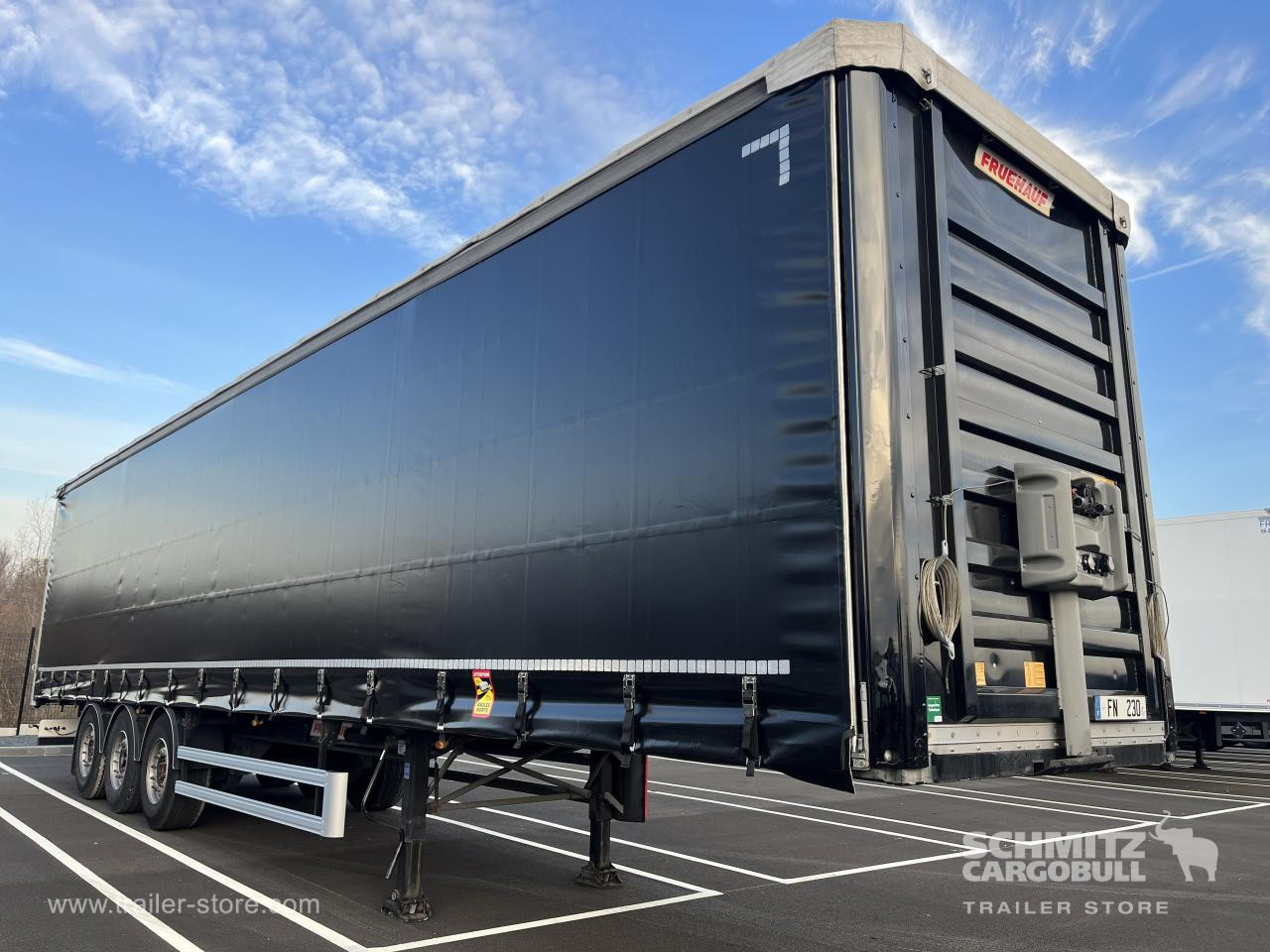 FRUEHAUF Curtainsider Standard - Planenauflieger: das Bild 1 FRUEHAUF Curtainsider Standard - Planenauflieger: das Bild 1