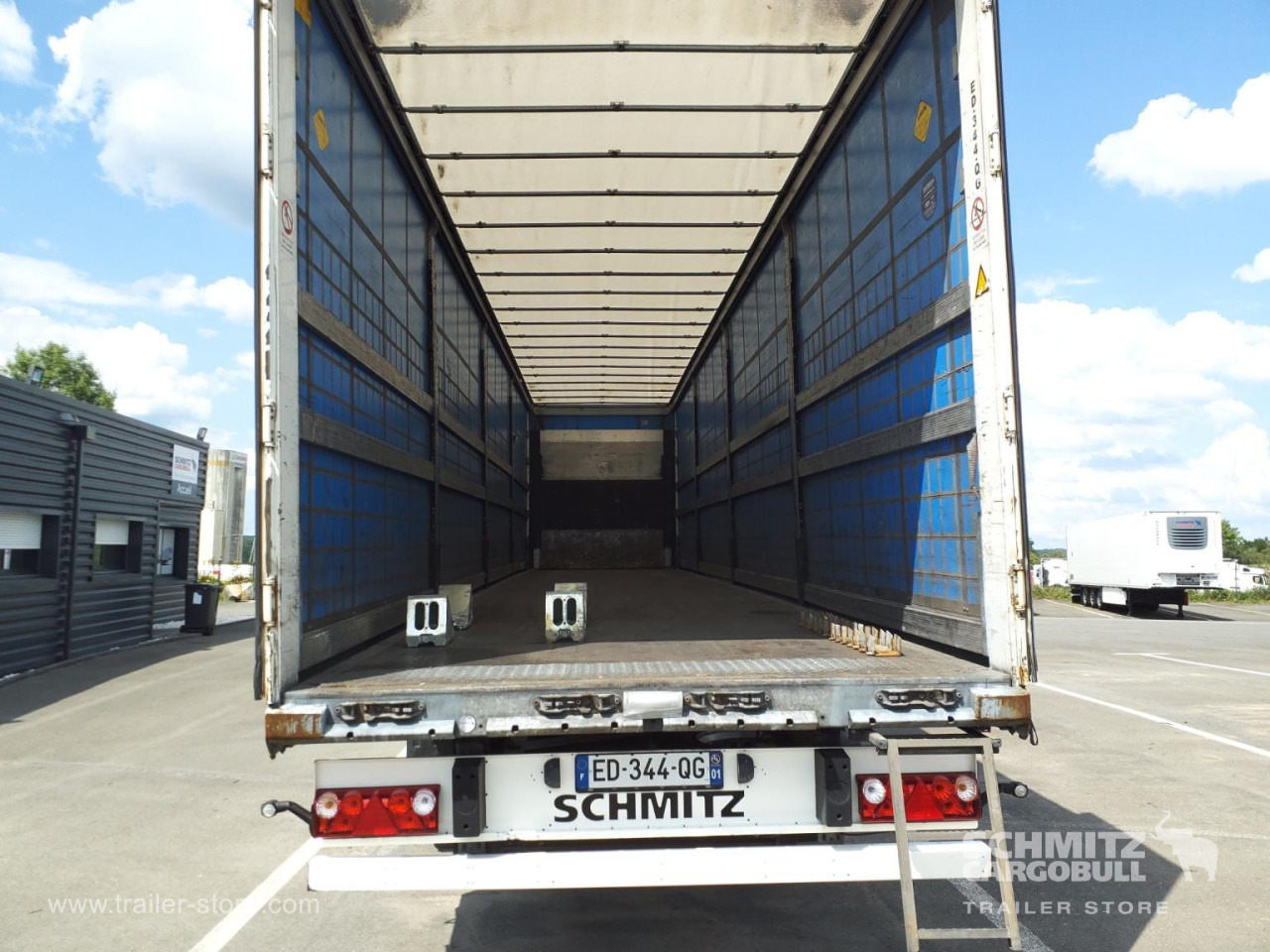 SCHMITZ Curtainsider Standard - Planenauflieger: das Bild 4 SCHMITZ Curtainsider Standard - Planenauflieger: das Bild 4