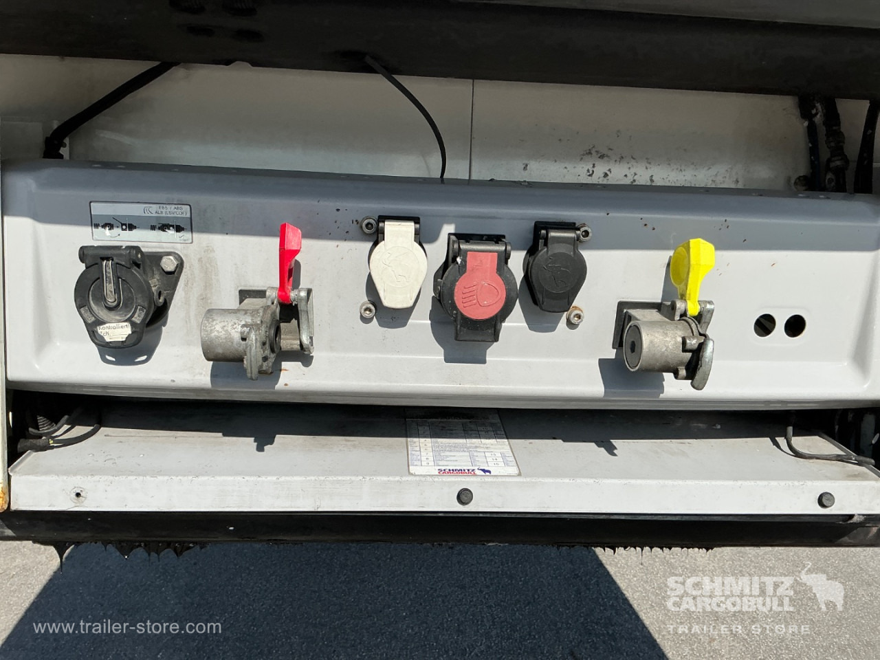 SCHMITZ Reefer Multitemp Double deck - Isotherm Auflieger: das Bild 4 SCHMITZ Reefer Multitemp Double deck - Isotherm Auflieger: das Bild 4