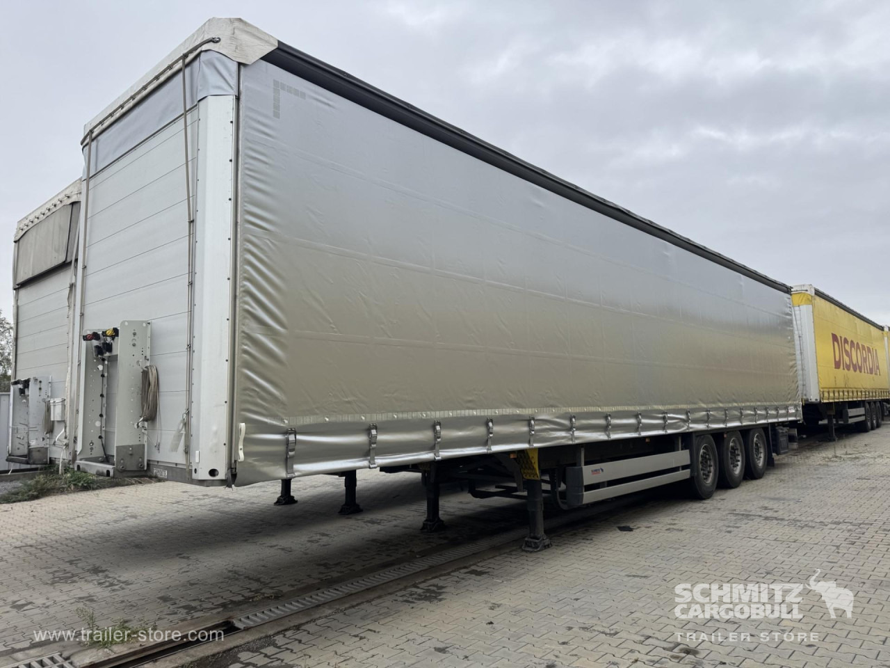 SCHMITZ Curtainsider Standard - Planenauflieger: das Bild 1 SCHMITZ Curtainsider Standard - Planenauflieger: das Bild 1
