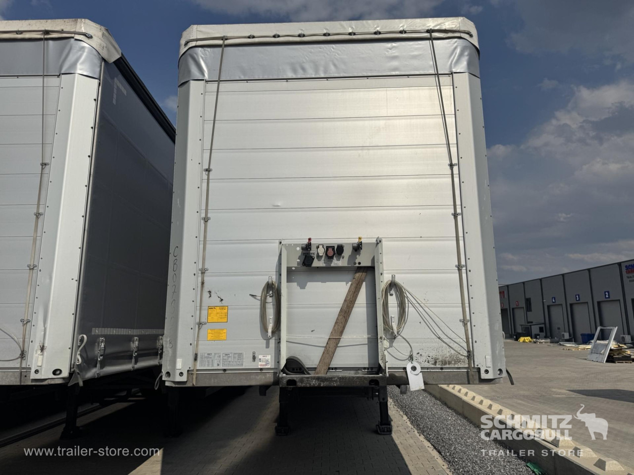 SCHMITZ Curtainsider Standard - Planenauflieger: das Bild 3 SCHMITZ Curtainsider Standard - Planenauflieger: das Bild 3