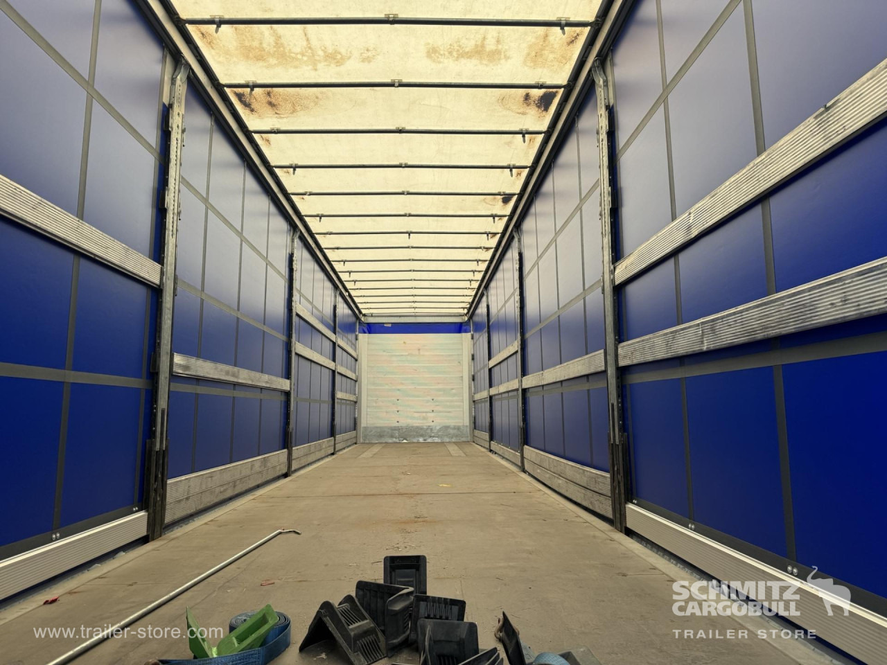 SCHMITZ Curtainsider Standard - Planenauflieger: das Bild 4 SCHMITZ Curtainsider Standard - Planenauflieger: das Bild 4