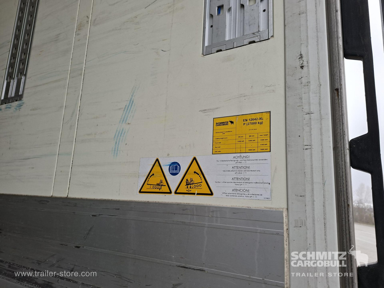 SCHMITZ Reefer Standard Double deck - Isotherm Auflieger: das Bild 2 SCHMITZ Reefer Standard Double deck - Isotherm Auflieger: das Bild 2