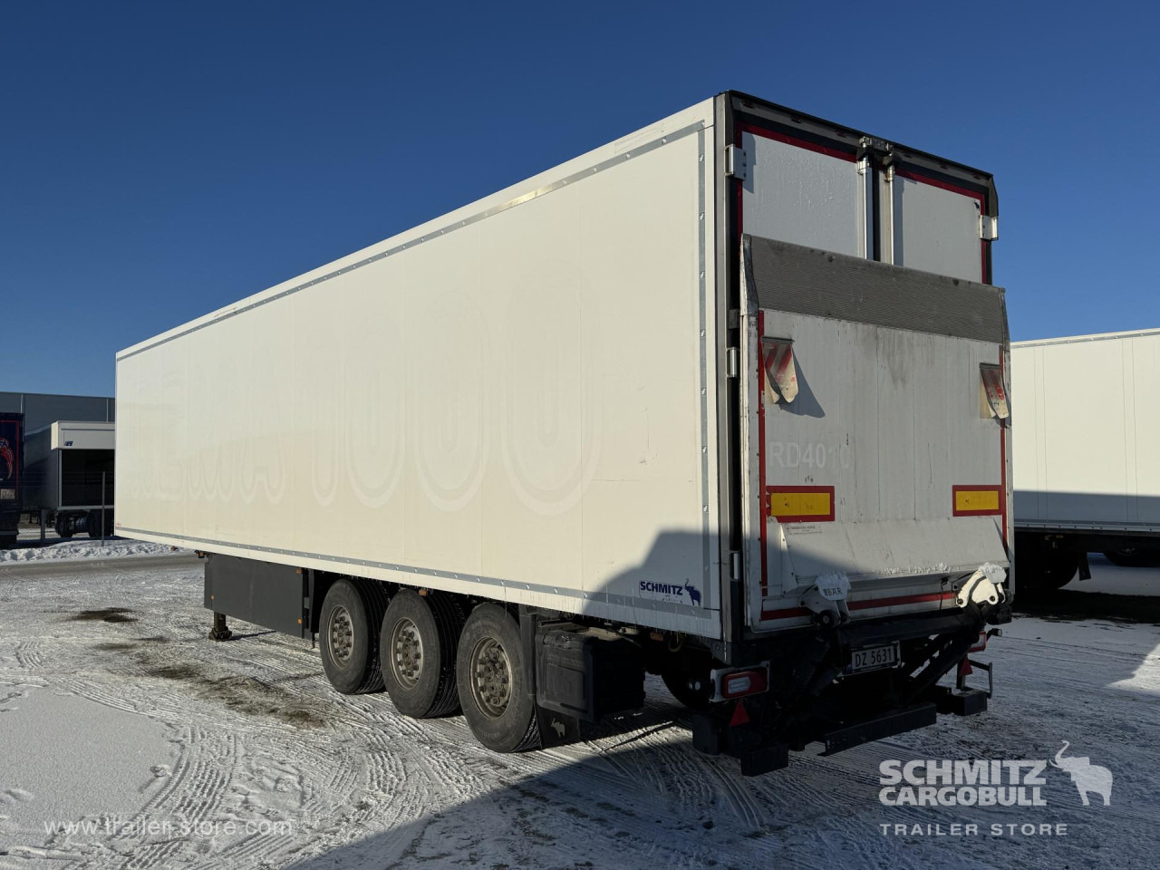SCHMITZ Reefer Standard Double deck Taillift - Isotherm Auflieger: das Bild 1 SCHMITZ Reefer Standard Double deck Taillift - Isotherm Auflieger: das Bild 1