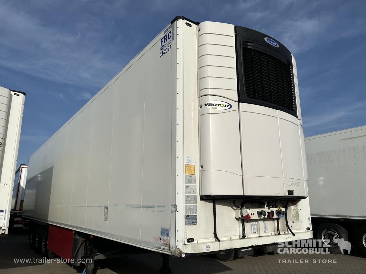 SCHMITZ Reefer Standard - Isotherm Auflieger: das Bild 1 SCHMITZ Reefer Standard - Isotherm Auflieger: das Bild 1