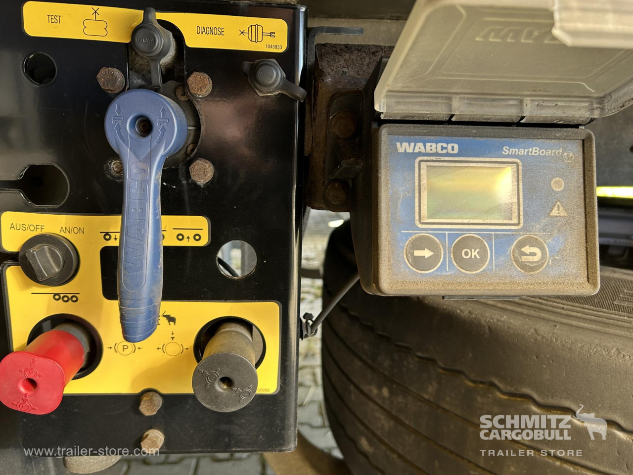 SCHMITZ Reefer Standard - Isotherm Auflieger: das Bild 4 SCHMITZ Reefer Standard - Isotherm Auflieger: das Bild 4