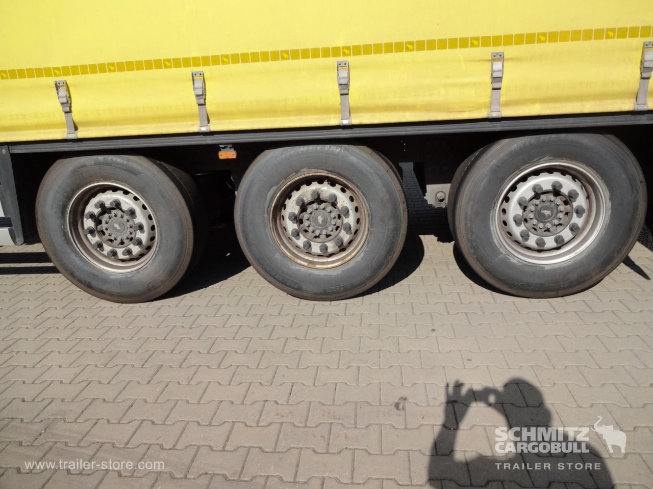 Planenauflieger SCHMITZ Curtainsider Standard: das Bild 10