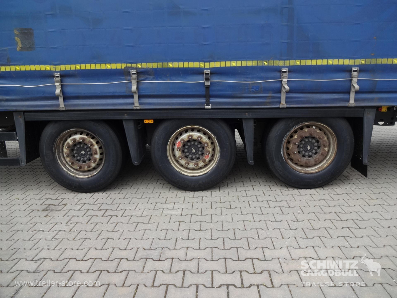 Planenauflieger SCHMITZ Curtainsider Varios: das Bild 10