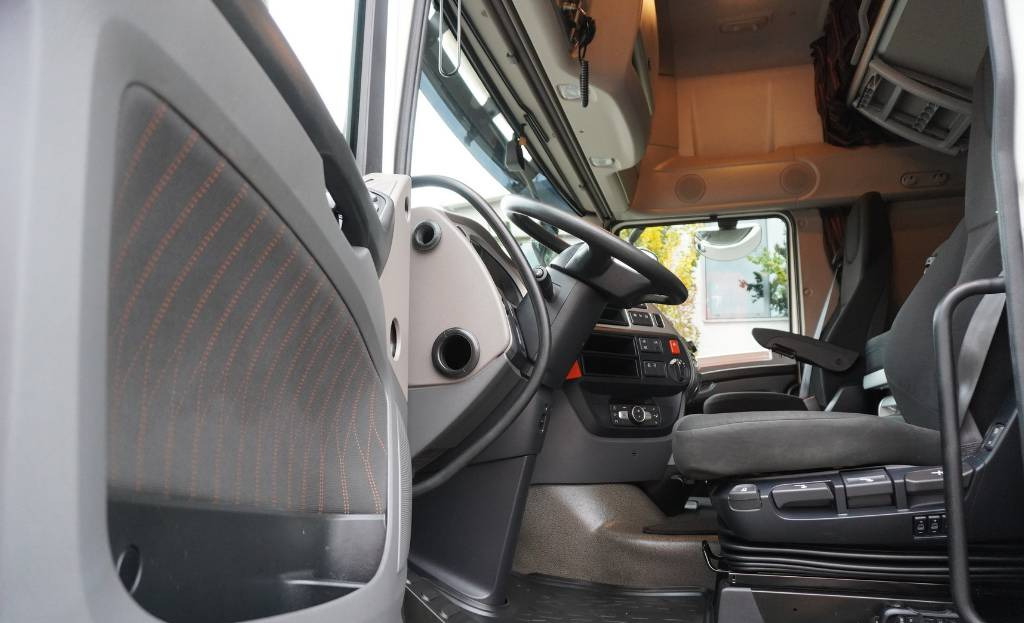 Kühlkoffer LKW DAF XF 450 6×2 E6 / Refrigerator Lacapitaine / ATP/FRC to 2027 / 18 pallets: das Bild 13