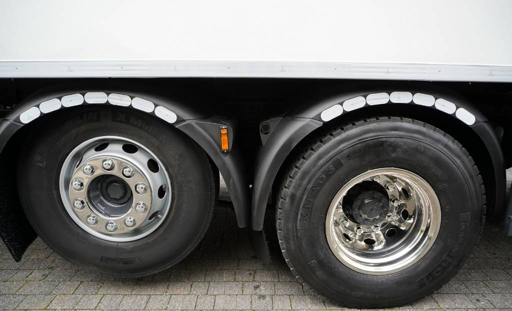 Kühlkoffer LKW DAF XF 450 6×2 E6 / Refrigerator Lacapitaine / ATP/FRC to 2027 / 18 pallets: das Bild 23