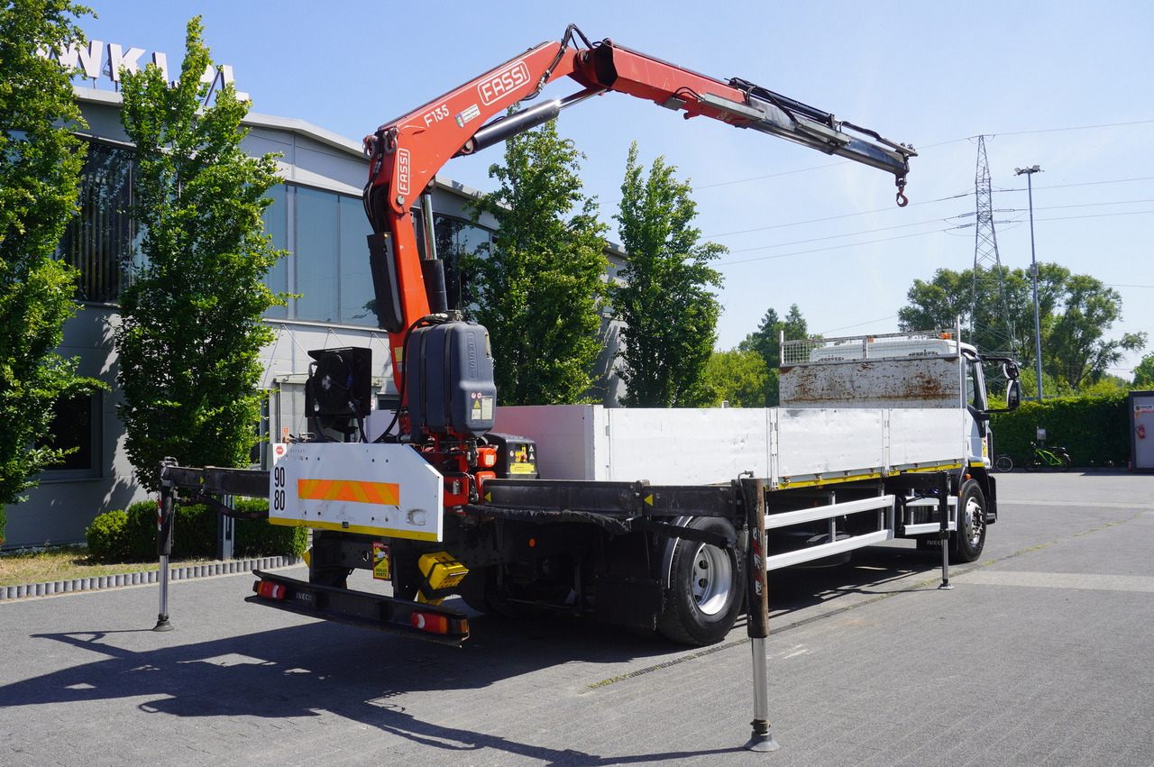 IVECO EUROCARGO 190-280L / FASSI F135A / 8 M / Lift cap. 5580 kg - Pritsche LKW, Autokran: das Bild 3 IVECO EUROCARGO 190-280L / FASSI F135A / 8 M / Lift cap. 5580 kg - Pritsche LKW, Autokran: das Bild 3