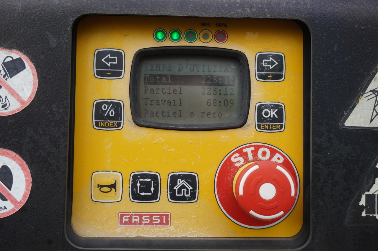 IVECO STRALIS 19.310 E6 / Flatbed 19 EPAL / FASSI F135 / 225 MTH! / 5.7 T - Autokran, Autokran: das Bild 2 IVECO STRALIS 19.310 E6 / Flatbed 19 EPAL / FASSI F135 / 225 MTH! / 5.7 T - Autokran, Autokran: das Bild 2