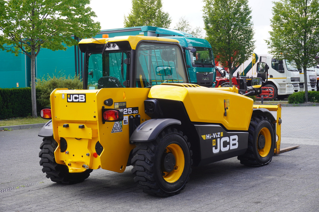 JCB 525-60T5 / 2022 / 860 MTH! / 2.5 T / Reach 6 m / joystick - Teleskoplader: das Bild 5 JCB 525-60T5 / 2022 / 860 MTH! / 2.5 T / Reach 6 m / joystick - Teleskoplader: das Bild 5