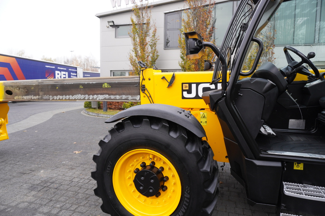 JCB 560-80 / 6 ton lifting capacity / power 146 HP – Finanzierungsleasing JCB 560-80 / 6 ton lifting capacity / power 146 HP: das Bild 22
