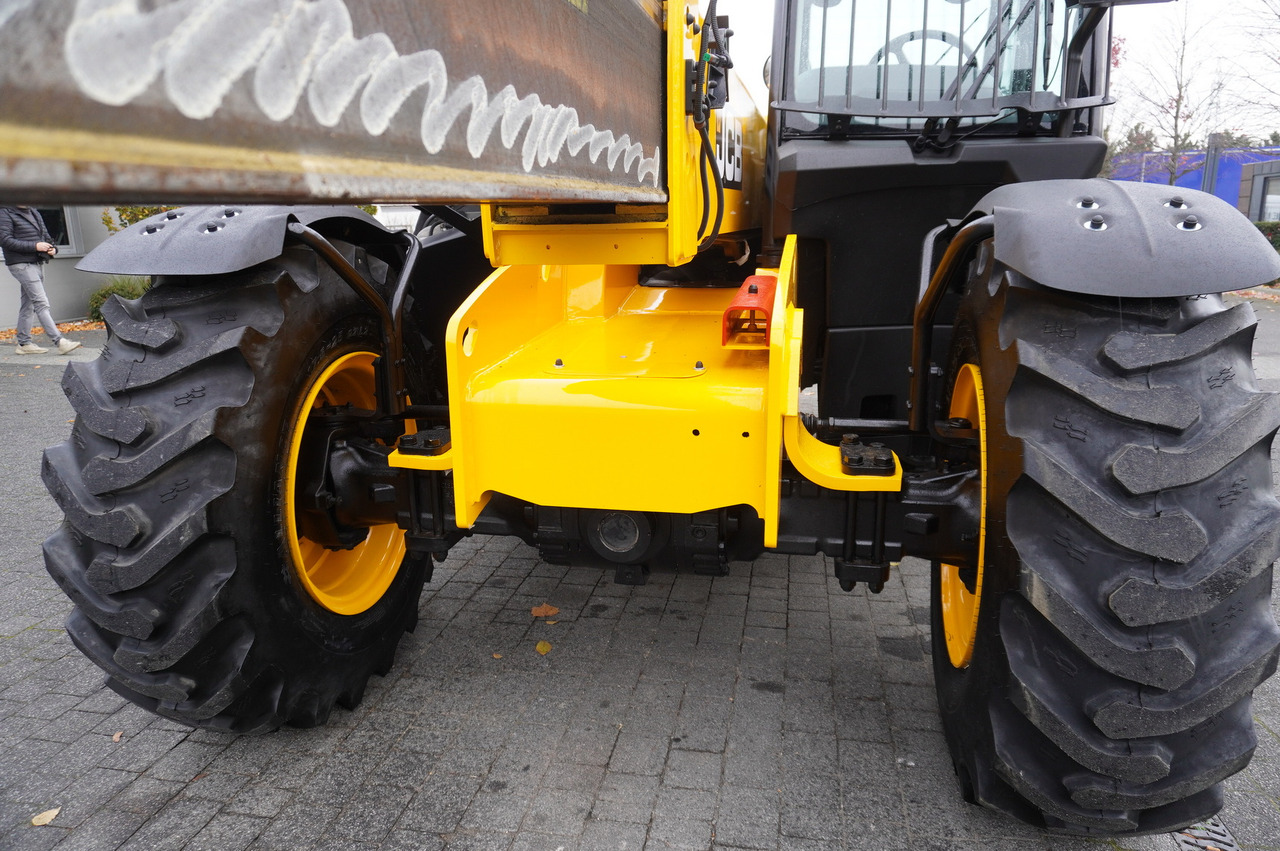 JCB 560-80 / 6 ton lifting capacity / power 146 HP – Finanzierungsleasing JCB 560-80 / 6 ton lifting capacity / power 146 HP: das Bild 32