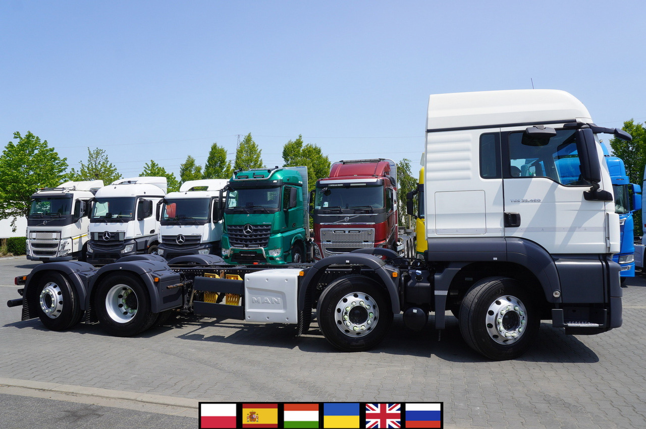 MAN TGS 35.420 8×2 / Chassis 6.4 m / 3 steered axles - Autokran: das Bild 1 MAN TGS 35.420 8×2 / Chassis 6.4 m / 3 steered axles - Autokran: das Bild 1